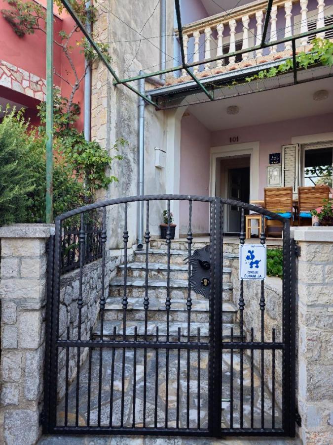 Apartman Lila Čunski Extérieur photo