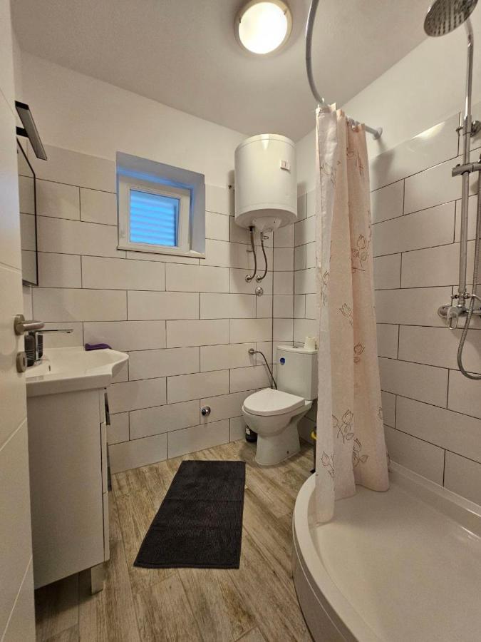 Apartman Lila Čunski Extérieur photo