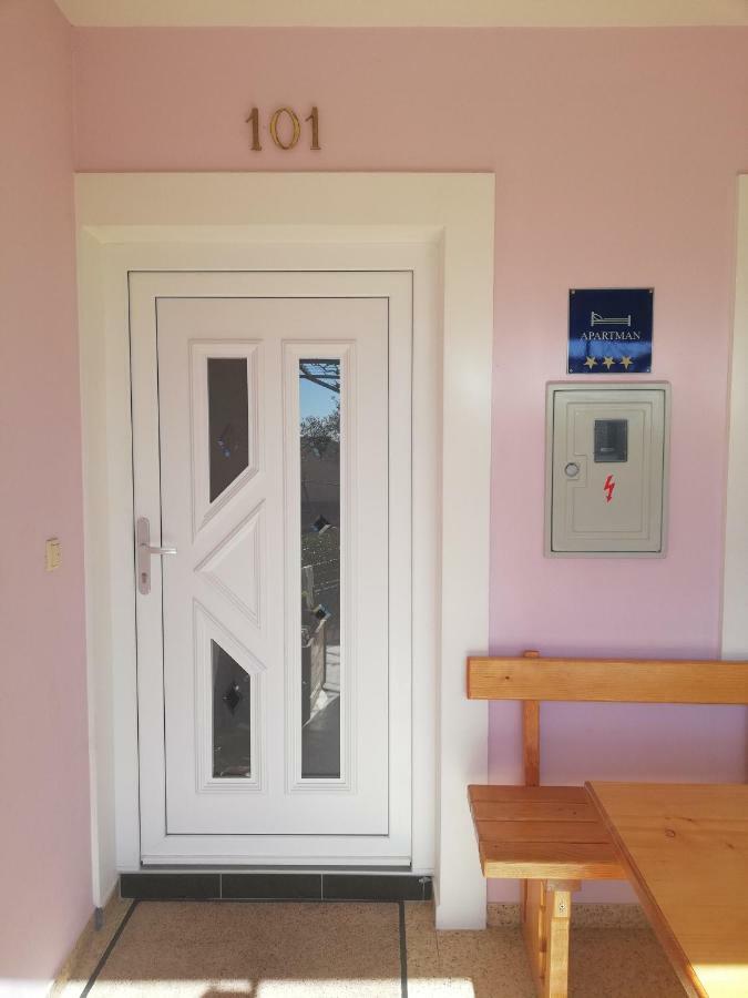Apartman Lila Čunski Extérieur photo